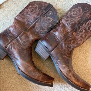Ariat Cowboy boots women